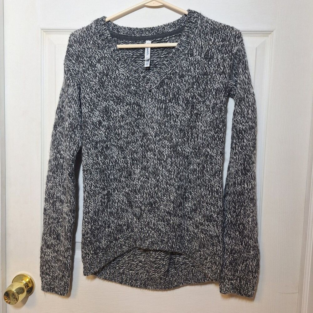 Aeropostale Grey White Marled Soft Chunky Knit V Neck Hi Low Sweater Size XS